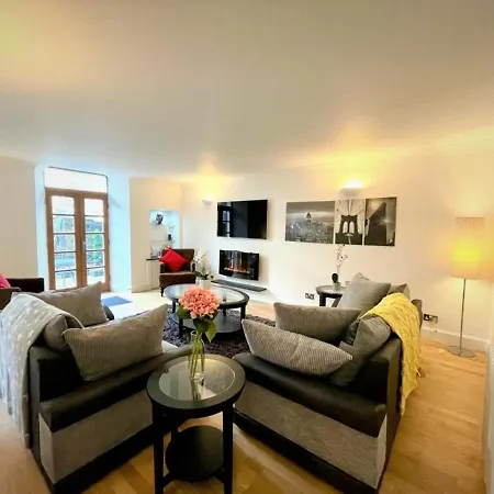 Elite 3 Bed New Town Apt With Private Walled Garden EDI Buitenkant foto