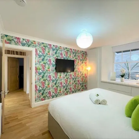Elite 3 Bed New Town Apt With Private Walled Garden EDI Buitenkant foto